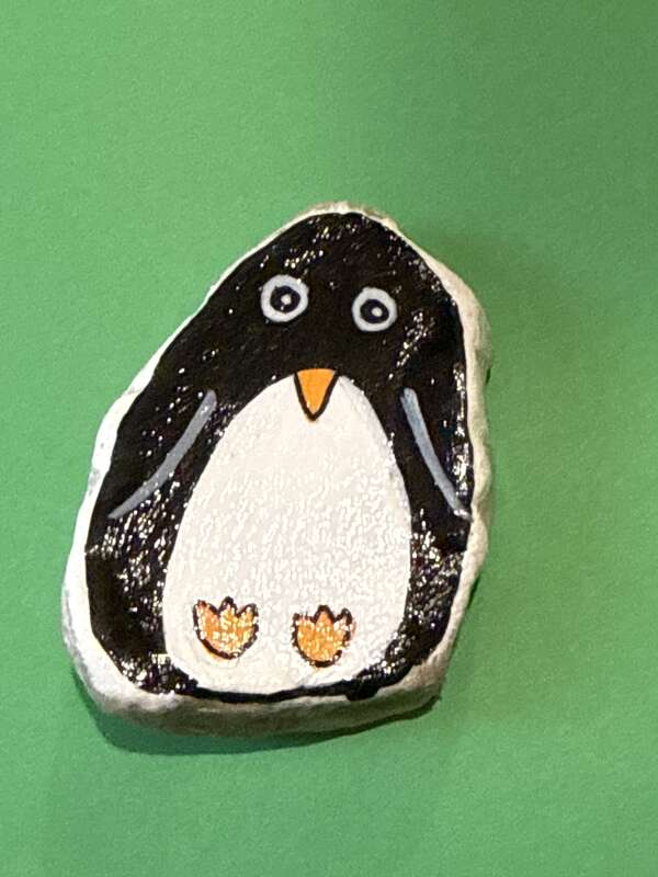 Sasso dipinto: Il pinguino — di GiaSar
