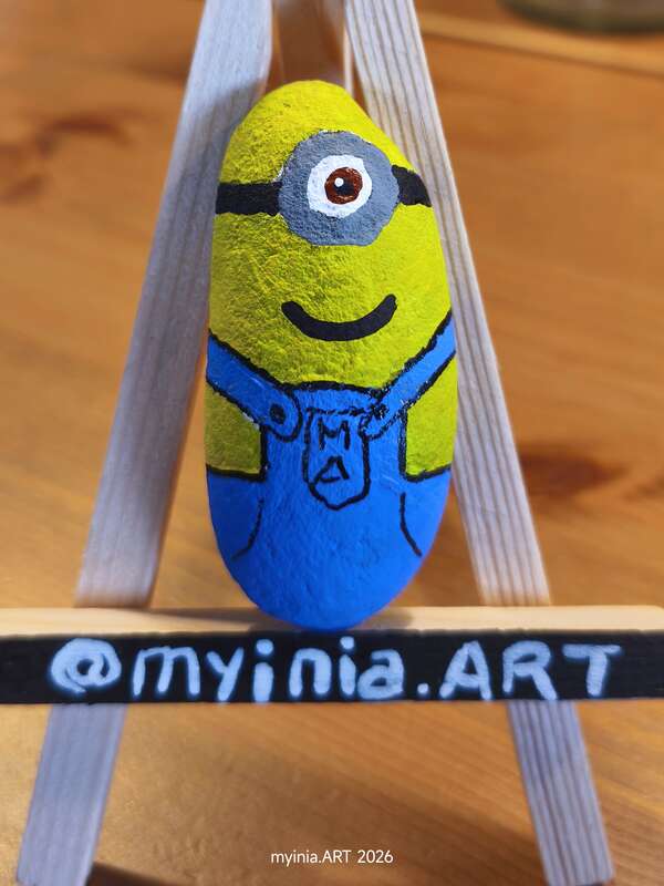 Sasso dipinto: Minion 13 — di Myinia