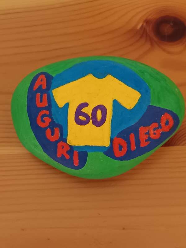 Sasso dipinto: Al mio amico Diego — di gigio.brianza