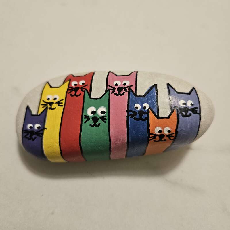 Sasso dipinto: Mici 😸 — di Kika