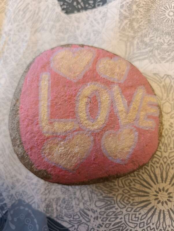 Sasso dipinto: Pink love 🩷 — di FedeB