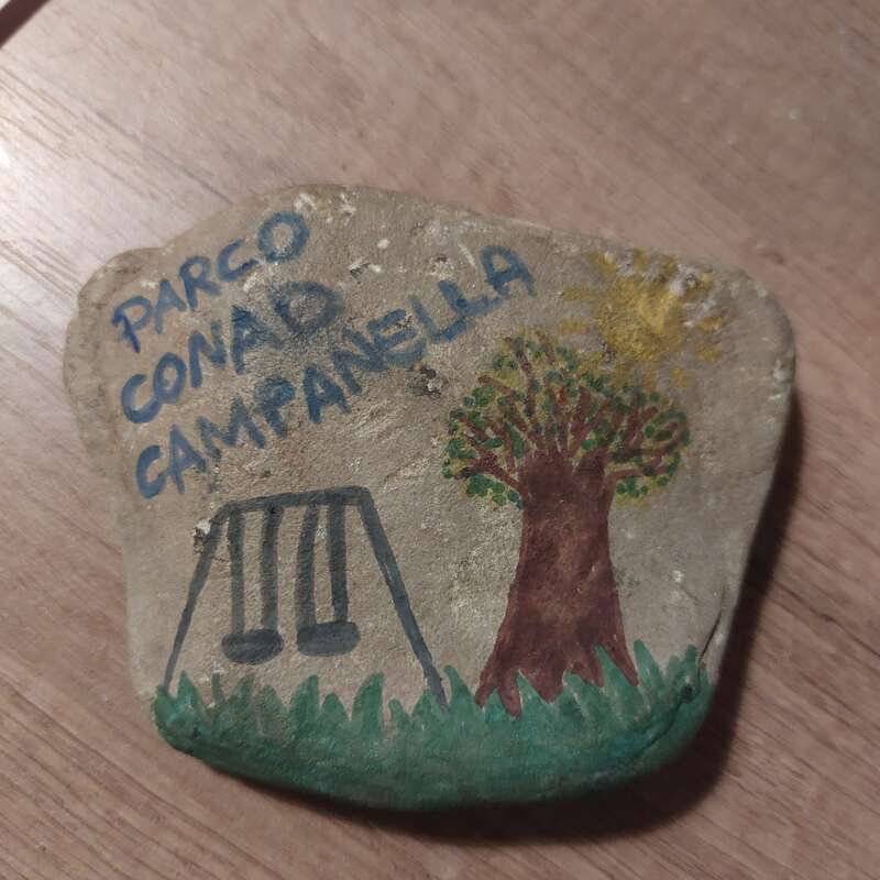 Sasso dipinto: Parco conad campanella — di Gennym88