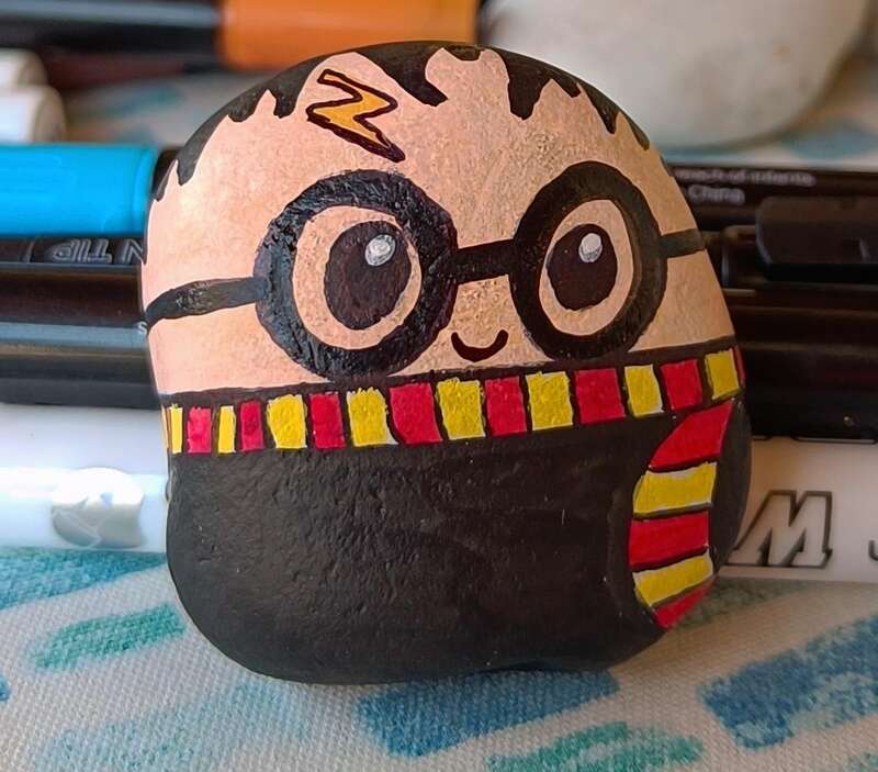 Sasso dipinto: Harry Potter ✨ — di Francesca