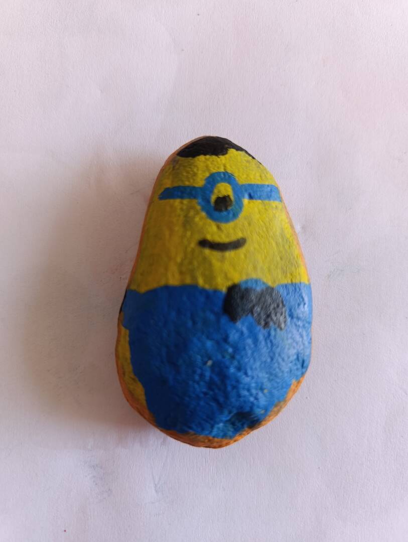 Sasso dipinto: Minion — di FedeB